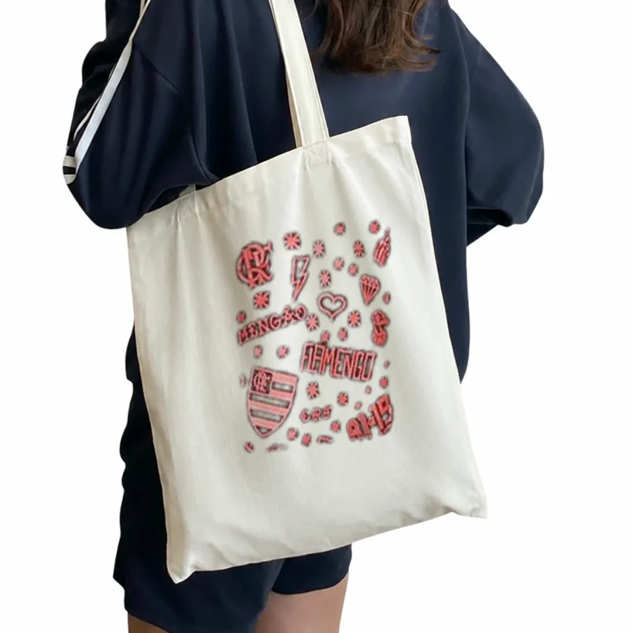 Ecobag DNA Rubro-Negro Pocket em mockup frontal
